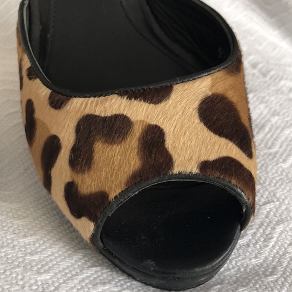 Unworn Talbots Collection Sexy Animal Print Heels.. Size 9.5 - Picture 2 of 5